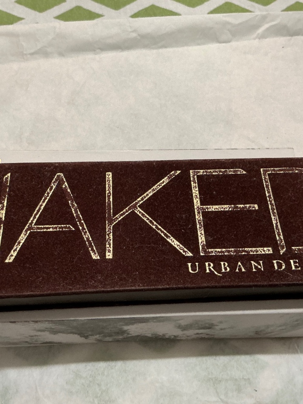 URBAN DECAY NAKED PALET. Beauty 9th an edge